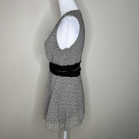 Max Studio Y2K Ivory & Brown Mesh Geometric Sleeveless V-Neck Peplum Top Sz S - Picture 6 of 11